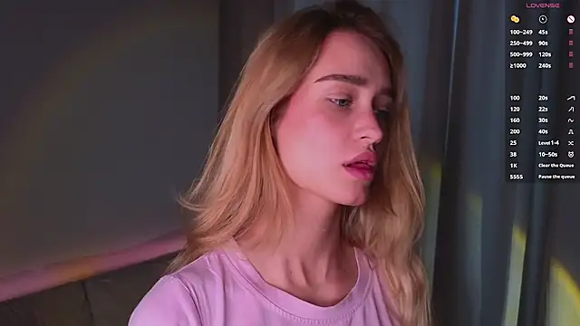 AliviaWithLove - Take off my top <3