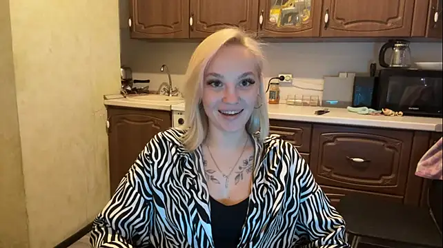 Amirarerrette - cute wink <3