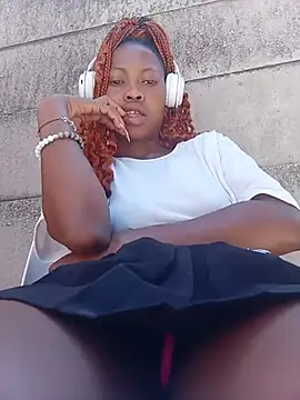 Sweethoneypot25 - Squirt front of an open door rsk😜🫣🤫
