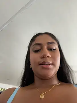 NayTorres - SHOW TITS IN PUBLIC AND PINCH