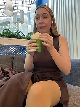 SashaCatt - Masturbation+one finger in pussy👄🫦