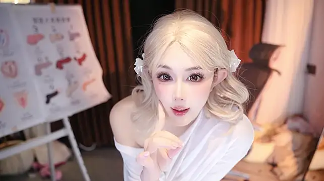 Hazelsomi - 精油涂抹胸胸