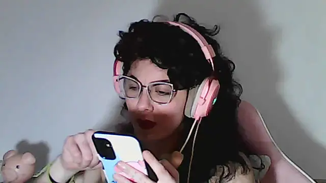 Owly_bloom - just chatting