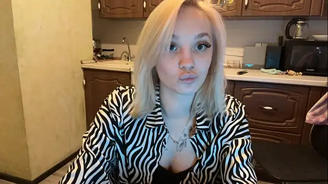 Amirarerrette - cute wink <3