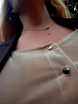 Dirtyfeelin - Massage nipples&moan 🧜‍♀️☕️