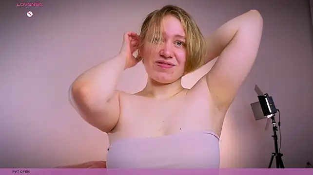 Starsonthesky - Flash boobs