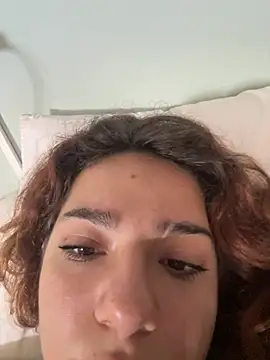 Honeymuse - show my tits and touch my self