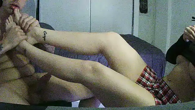 Ivvvvan - DESNUDITOS LOS DOS + SHOW SEX