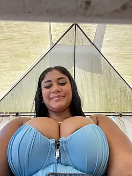 NayTorres - SHOW TITS IN PUBLIC AND PINCH