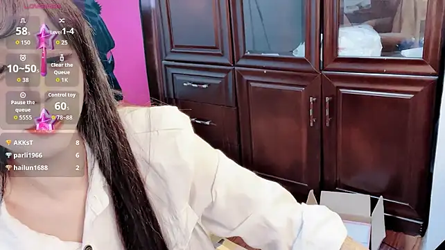 Xinrui2008 - 蕊蕊来姨妈了 哥哥轻点💕