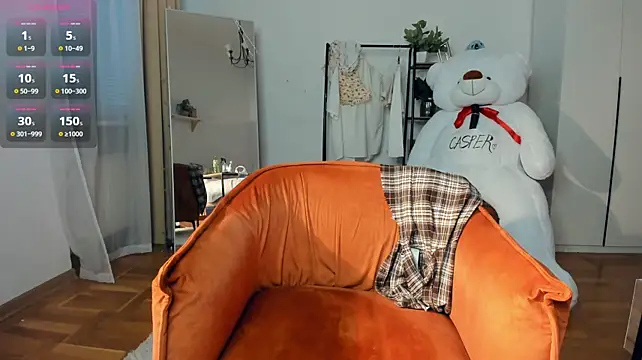 FaaBinaa - 1 finger in my wet pussy