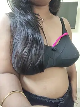 Hot_zeclin - Tight cameltoe move up down on pussy 💦