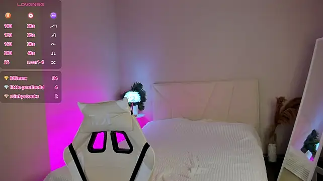 Luna_Vibee - slap ass
