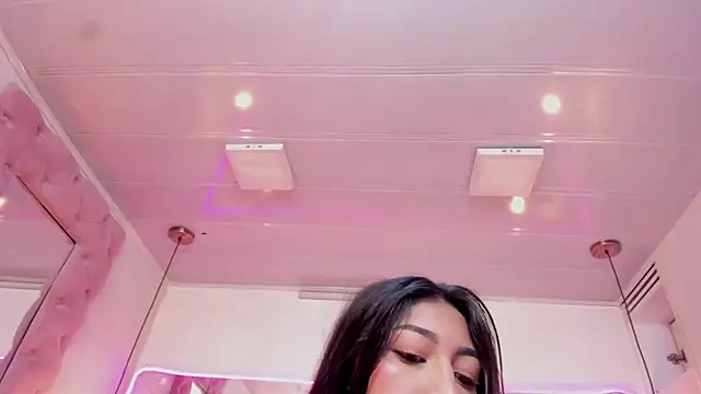 Luisamorety - naked+ doggy style