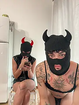 Masked_Desire69 - Piedi in cam per voi😈