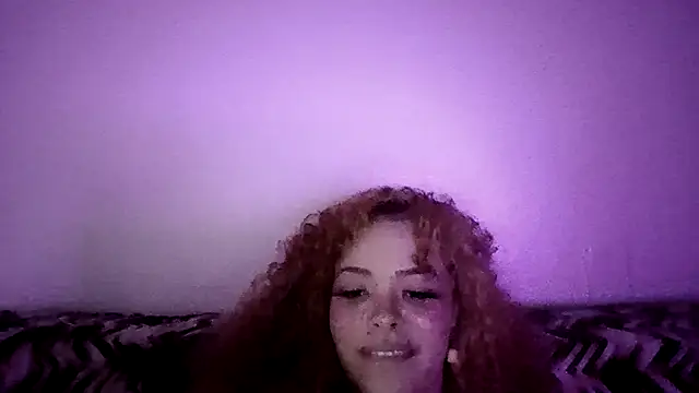 Missamaraa - take off top