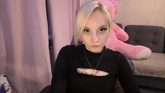 Amirarerrette - cute wink <3