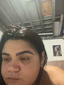 MorenaCariok - Suruba com minha amg e um velho