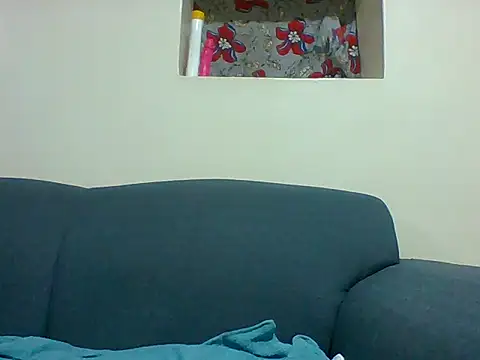 Sexy_Essiie - ;1453 tk massive boobs and ass