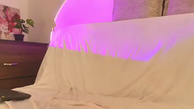 Adara_johnson__ - Give me a kiss