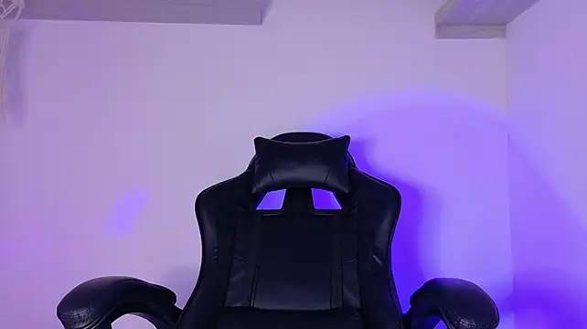 Adrianna5_