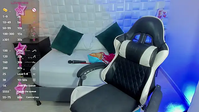 iris_torrez_
