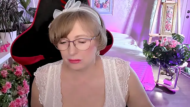 Sugar_vivien - Teasing butt and legs