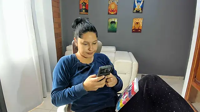 LaSelecta - Fingers on My pussy