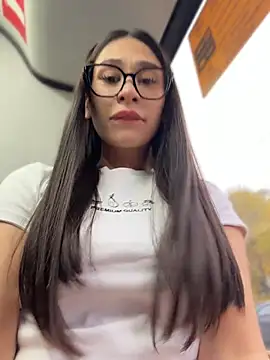 Aria51 - camera under top and spy my bra🫣