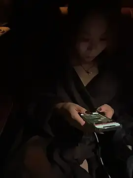 Luck6688 - 挑战露天火锅店❤️戴乳夹裸上半身