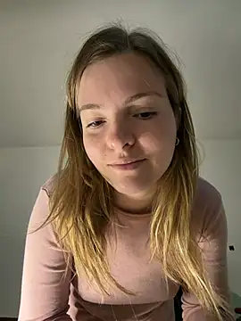 Heyitskiara - Show pussy