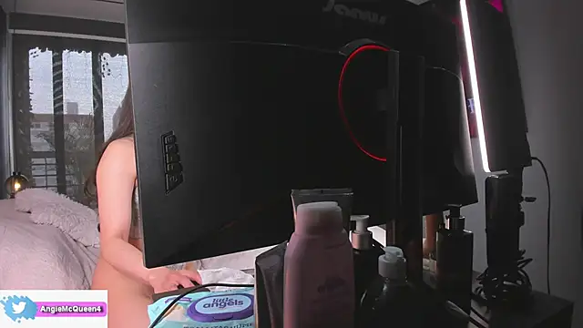 Sarajames - licking pussy sara