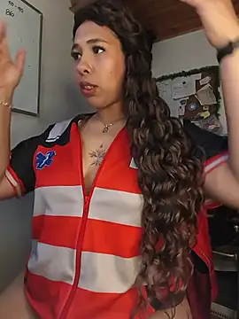 Ivon_C - Show Pussy in public