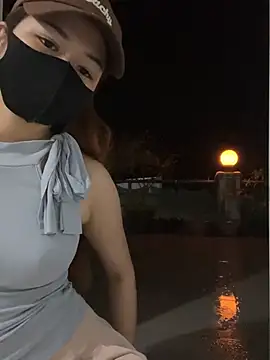 My_Melodyy - Make me pussy cum in public garden 🪴 😈