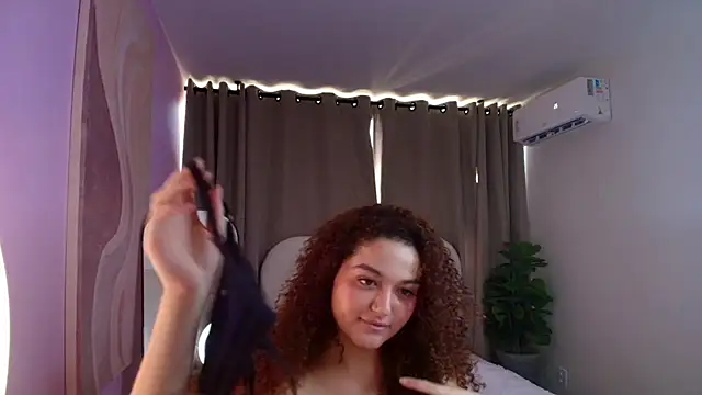 Lily_Blaiir - tits oils