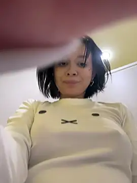 MietteDream - Open public restroom door toples