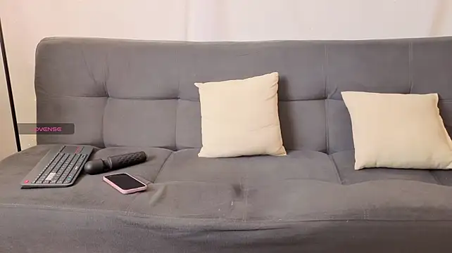 Amy_robertz - rubbing a finger inside my vagina near t