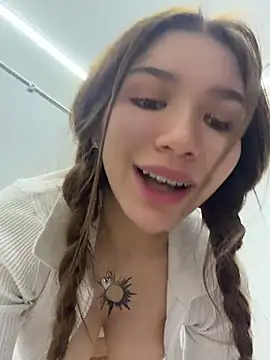 FlashTitsRoyal - SHOW TITS+DROOLING AHEGAO