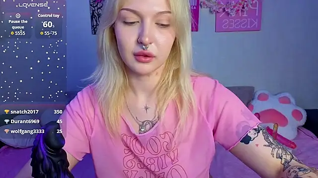 BlondieSummer - play ass dildo