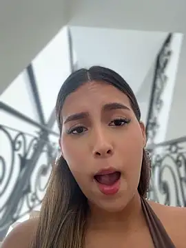 Valeria-escobar - FUCK ME ON THE MALL STAIRS + TWERK 😈🔥