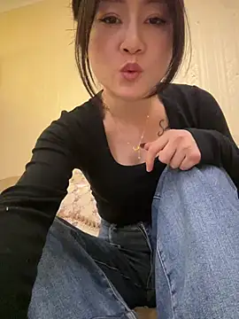 Huihui_520 - 我的下巴撞到了 哥哥们心疼宝宝