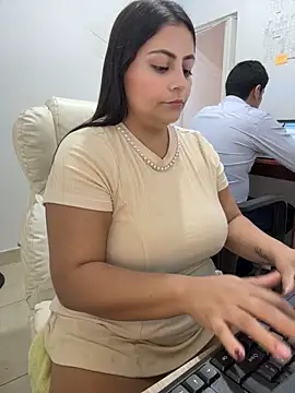 Angie_e - I secretly masturbate with a dildo.