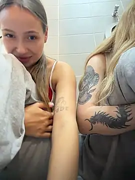 Coconut_milk - Sit on cam+slide pant 1 girl