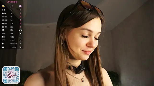 PearleKalmen - pinch my nips close to cam 💖