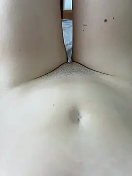 JuicyGamess - Show ass hole