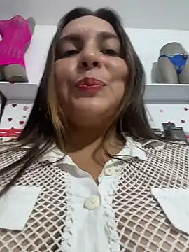 Sofiafantasy - show pussy+ massage+ 1 min link control