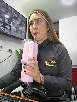 Suzy-111 - show ASSHOLE in DOGGY🍑