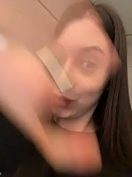 BOOMFOXY - Show my tits and hard nipples🍓🍓