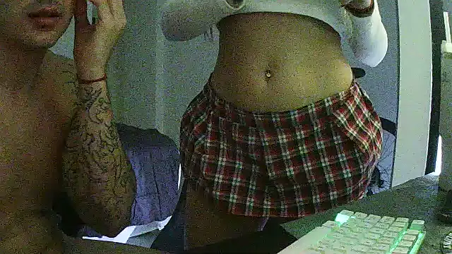 Ivvvvan - DESNUDITOS LOS DOS + SHOW SEX