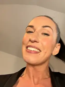 Lola_tentatiion - EXCITE MOI + CADEAU LT